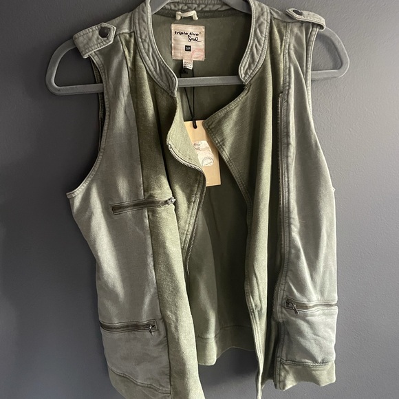 Jacket - Picture 1 of 3